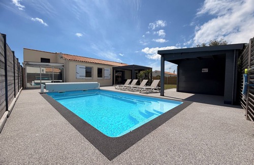 Bourcefranc-le-Chapus House | Gîte des Claires 4*- With private pool, at the gateway to the Ile d'Oléron