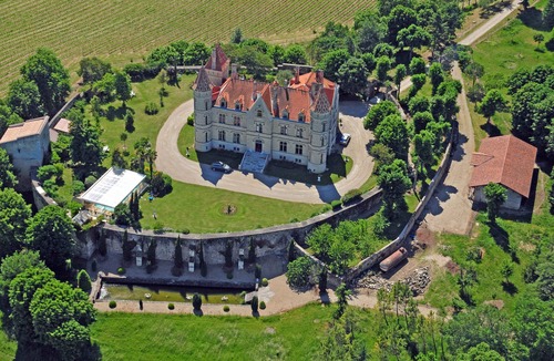 Leyritz-Moncassin Cottage | GITE DU CHATEAU, burgundy area, spas, wine route.
