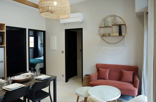 Saint-Affrique Apartment | Gîte écolodge* 2 to 4 people people in the heart of a 3-hectare park