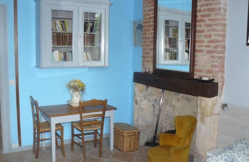 Les Eyzies Cottage | Gîte-Family-Ensuite with Shower-Garden view
