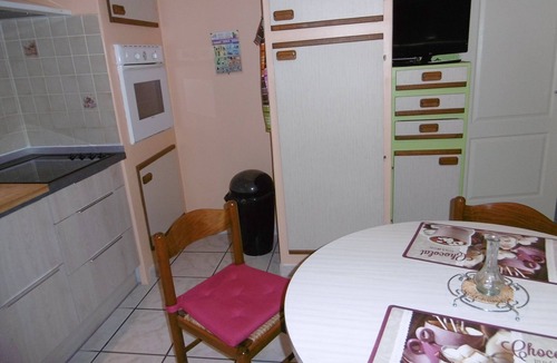 Assay Cottage | Gite fleuri Les Géraniums 3 * with swimming pool in the heart of the Loire castles