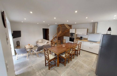 Saint-Aubin-de-Terregatte House | Gite a la Campagne