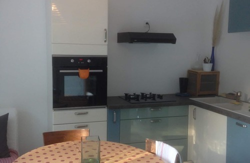 Saint-Martin-de-Castillon Villa | Gîte Hanna en Luberon, private pool, 2 to 4 Pers. Peace and quiet, heart of nature