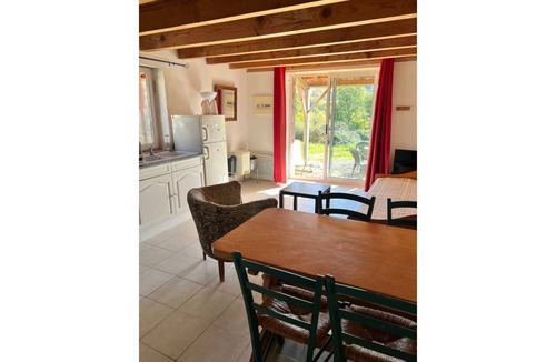 Avene House | Gite Grenouille, Single-storey house in a quiet location