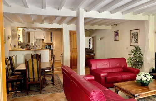 Saint-Christoly-de-Blaye House | Gîte in the heart of the Bordeaux countryside 1H from the sea