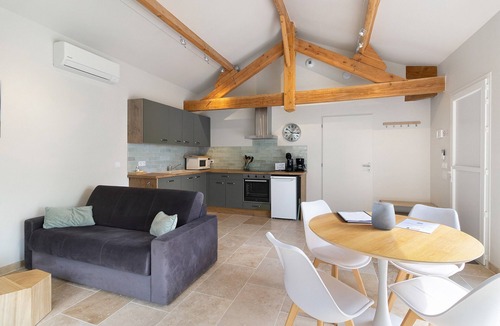 Saint-Nexans House | Gîte L'albizia - Les Carassonnes with Shared Pool, Wi-Fi and Air Conditioning
