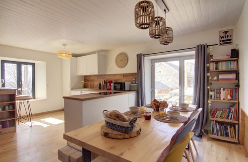 Saint-Front House | Gite l'orée du Mézenc * and its private Nordic bath