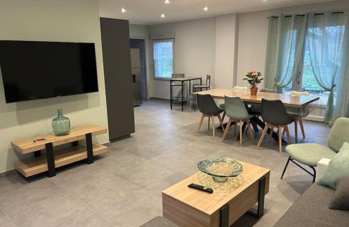 Vaudrey House | Gite La Cuisance