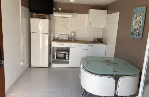 Vias Apartment | gite la source haut