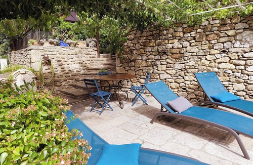 Robion House | Gîte le chat vert. The most beautiful villages in France