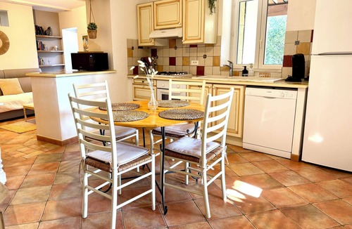 Villedieu Apartment | Gite Le Murier 4 persons, swimming pool and garden in Villedieu en Provence !