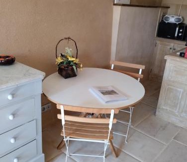 Chateauneuf House | Gite Le petit nid