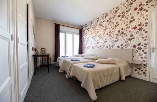 Domfront Bed & Breakfast | Gite Le Relais Saint Michel
