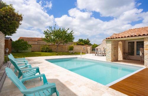 Courcon House | Gite Le Romarin