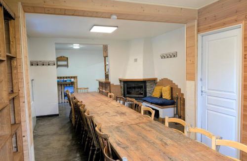 Chateauroux-les-Alpes Hostel | Gite les pinées