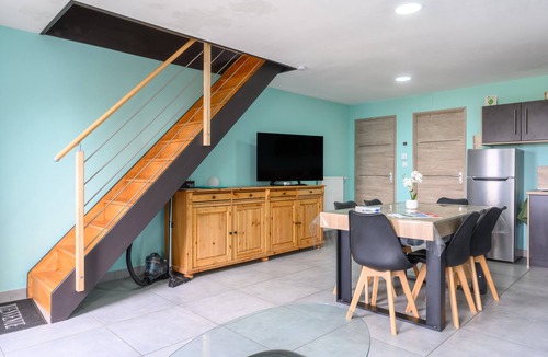 Munwiller House | Gîte Manala: Vacation Home with Mountain View, Balcony, and Wi-Fi