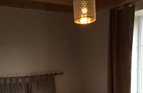 Saint-Vincent Apartment | Gîte Ravin de Corboeuf with heated swimming pool in the heart of Auvergne