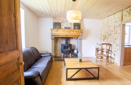 Saint-Estephe Cottage | Gite Saint-Estèphe, 3 bedrooms, 6 persons