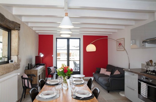 Saint-Germain-du-Plain Cottage | Gite: The Vagastines, 4 stars, indoor pool, 6 pers, St Germain plain