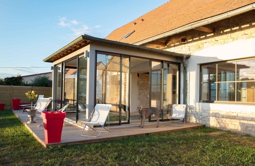 Saint-Germain-du-Plain Cottage | Gite: The Vagastines, 4 stars, indoor pool, 6 pers, St Germain plain