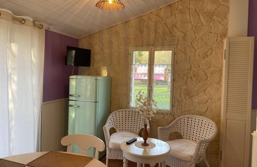 Bussac-Foret House | Gite Ti Libellule with Pool and Spa