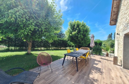Cuneges House | Gîte with Private Pool, Spa and Game Room
