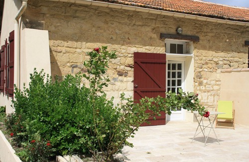 Arles Cottage | Gîte with shared pool in CAMARGUE