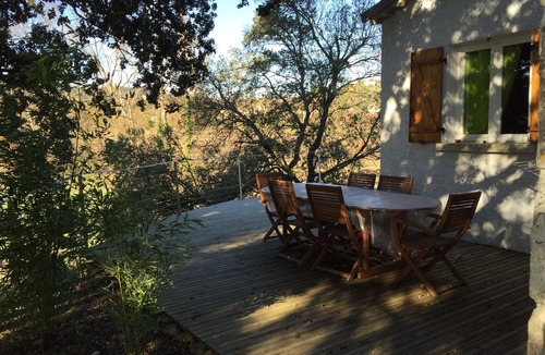 Lagorce Cottage | Gîte with spacious terrace, beautiful views, close to shops and rivers