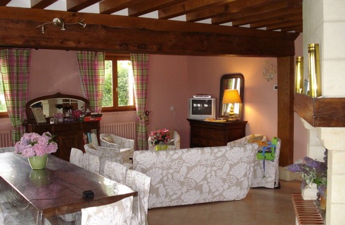 Lessard-et-le-Chene Cottage | Gites 8 adults 2 children ---- in the middle of Haras