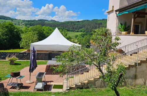Bourgvilain House | Gites de groupes Les Muriers
