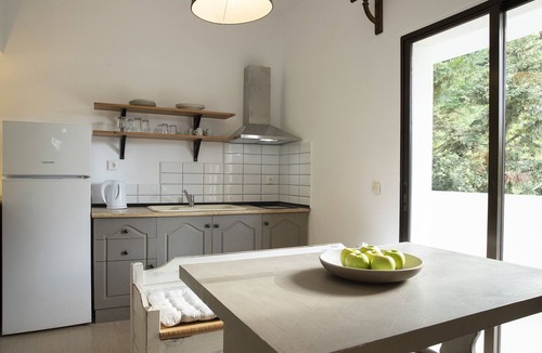 Paralia Skotinis House | Gkaras Camp & Apartments