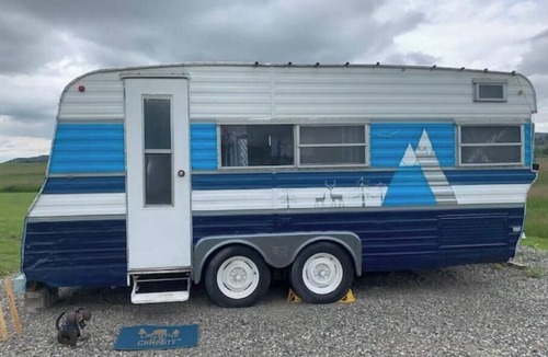 Sweet Grass County House | Glacier, chill out in this cool camper!
