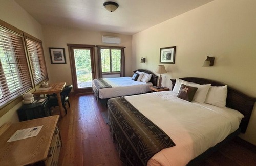 West Glacier Cabin | Glacier Guides Lodge