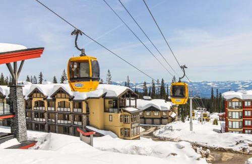 Big White Ski Resort Apartment | Glacier Lodge 103
