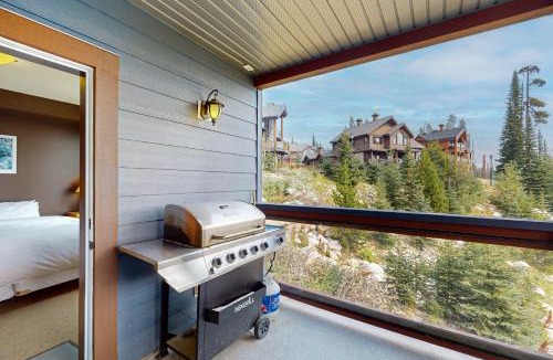 Big White Ski Resort Apartment | Glacier Lodge 103