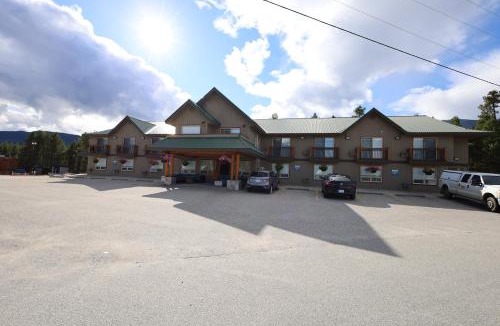 Blue River Cabin | Glacier Mountain Lodge
