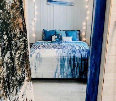 Palisades House | Glacier Tiny House in Irwin, ID
