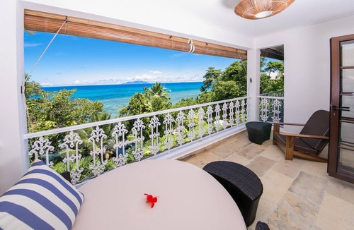 Glacis House | Glacis: Beach-front self-catering Villa