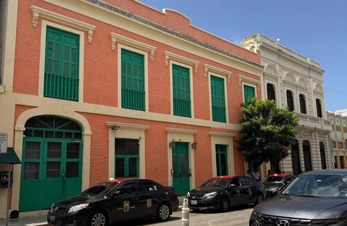Ponce Centro Apartment | Gladiolas 1205
