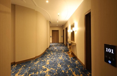 Hera Street Hotel | Gladiolus Hotel