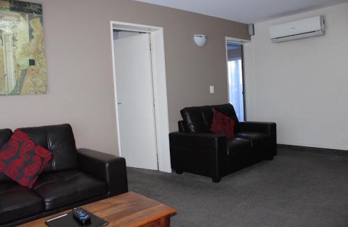 Richmond Hotel | Gladstone Motel