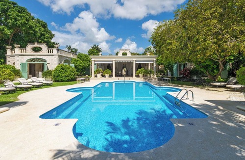 Little Battaleys Villa | Glamorous Beachfront Estate - Leamington