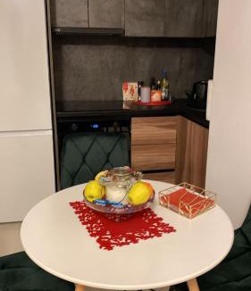 Braila Apartment | Glamorous One