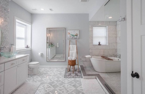 Hyde Park House | Glamorous, Upscale 5B Hyde Park Home w/Outdoor Patio