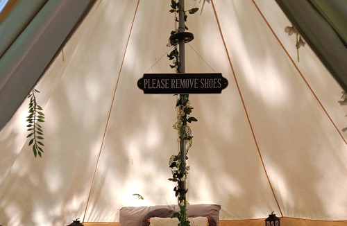 Adairsville RV Rental | Glamping at Honea's Holler site 1