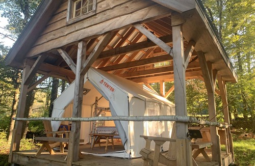 Fishs Eddy RV Rental | Glamping at Joe's Hideaway at French Woods Farm