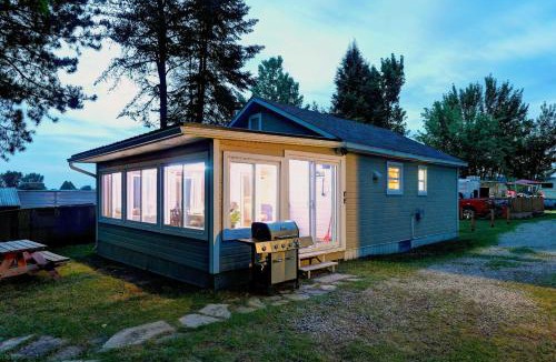Saint-Michel-des-Saints House | Glamping chalet on campsite Boat Lac Naviguable