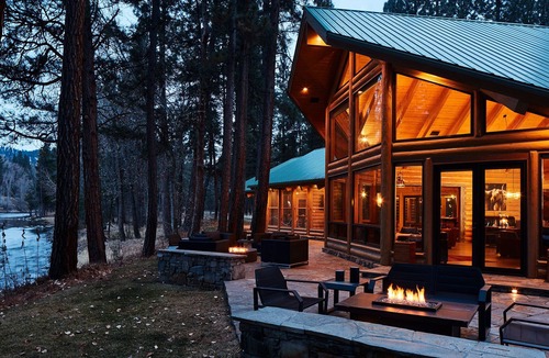 Grantsdale Cabin | Glamping Cabin on the Bitterroot River