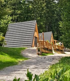 Bloke Resort | Glamping Lake Bloke