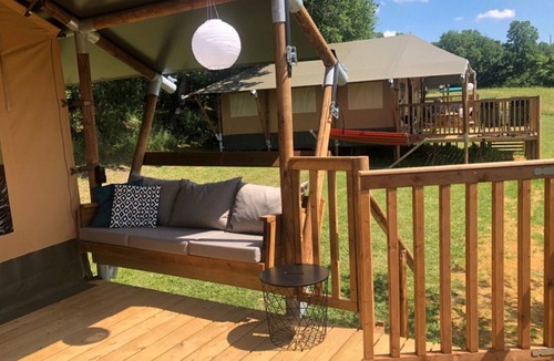 Lapenne Cabin | Glamping Lodge Monet | Domaine du Cammazet | Pool| Comfort | Nature